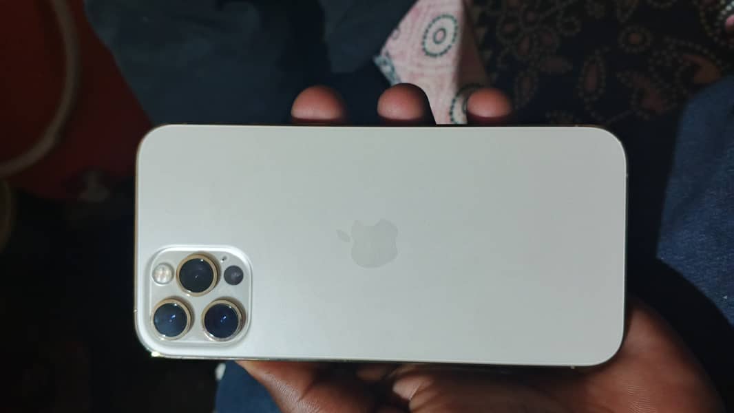 Apple iPhone 12 Pro 2