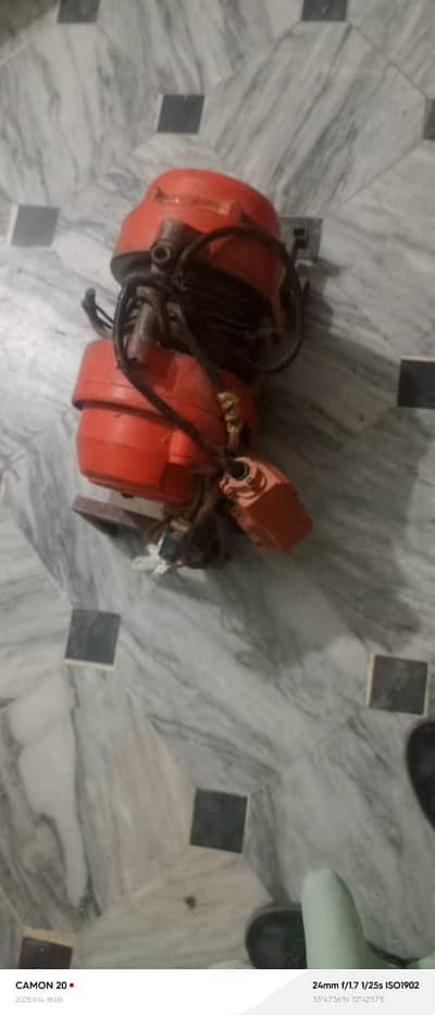 Construction material lifting wench Machine