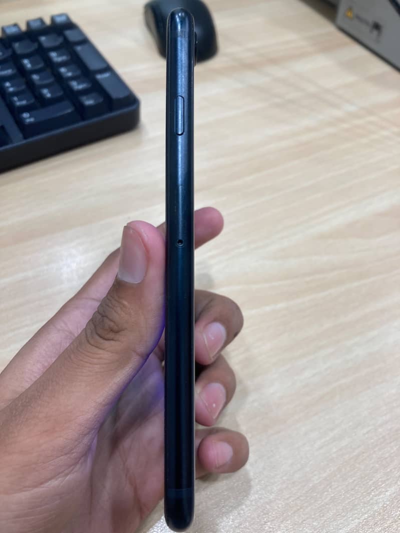 Apple iPhone SE 2