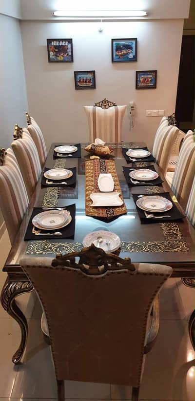 Original Sheesham Dining table with 8 chairs