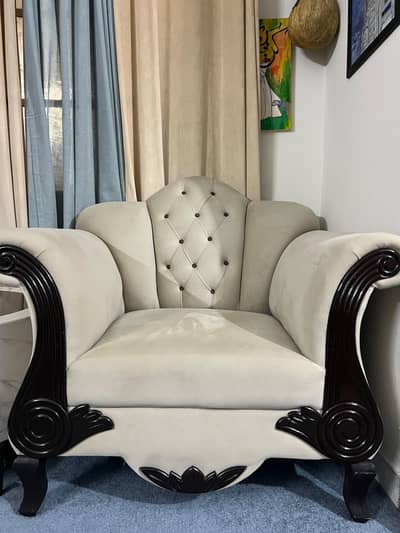 7 seater sofa 5 months  used in excellent  condition