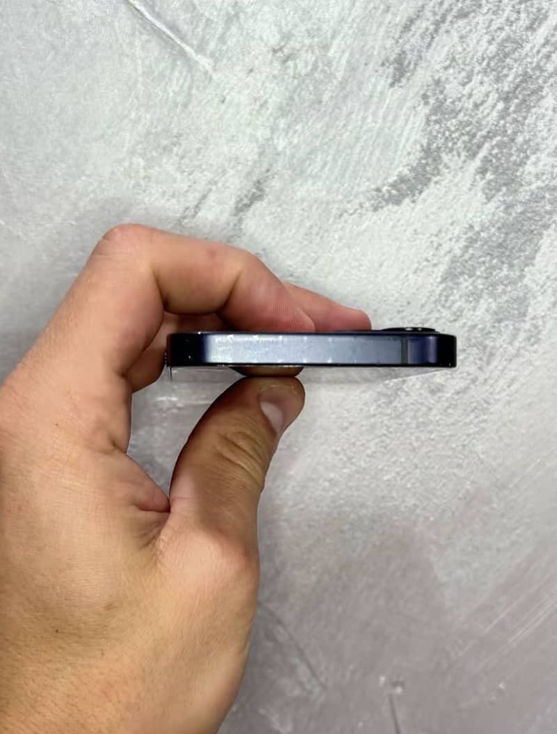 Apple iPhone 12 1