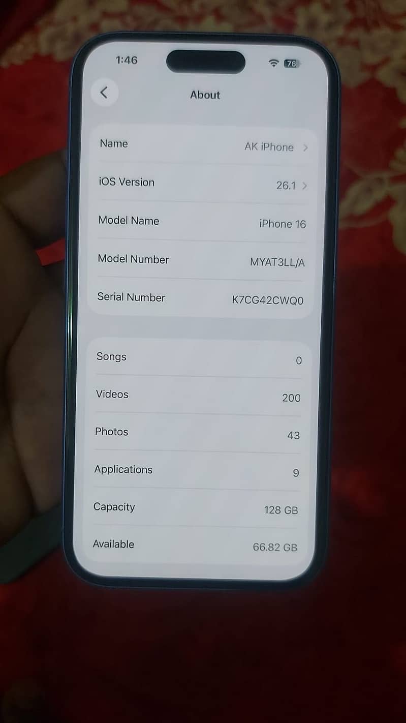 Apple iPhone 16 4