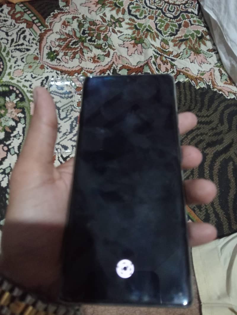 Tecno CAMON 40 Pro 1