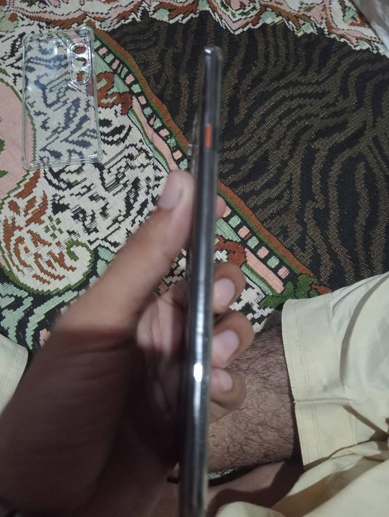 Tecno CAMON 40 Pro 3