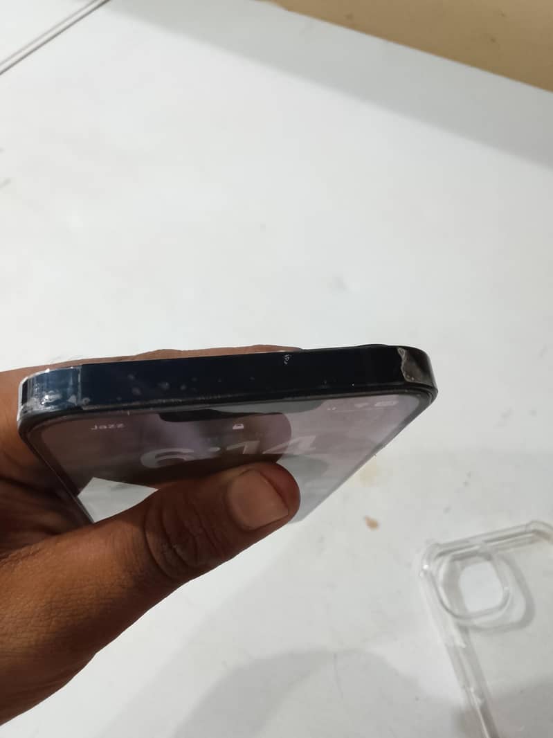 Apple iPhone 13 3