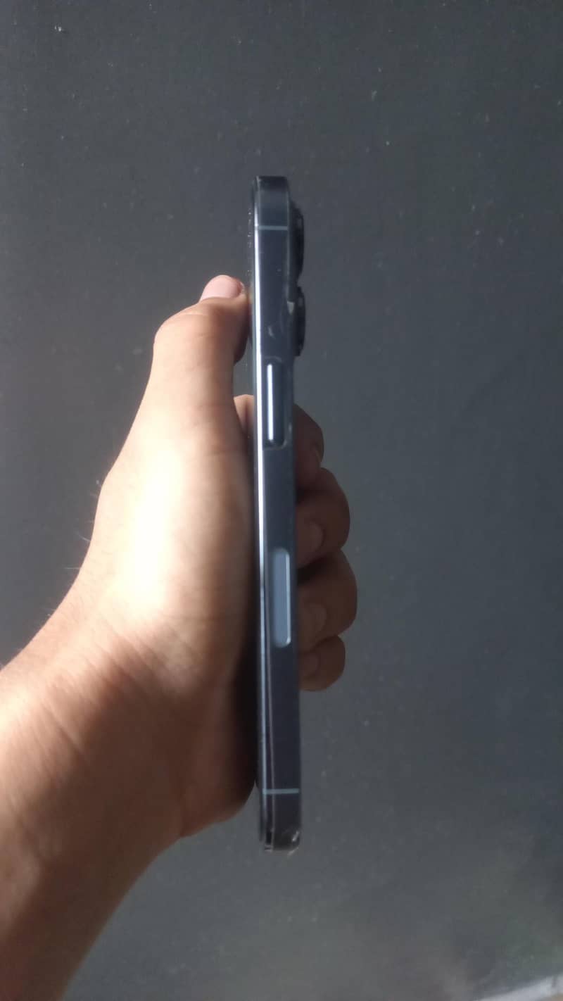 Apple iPhone 13 Pro 1