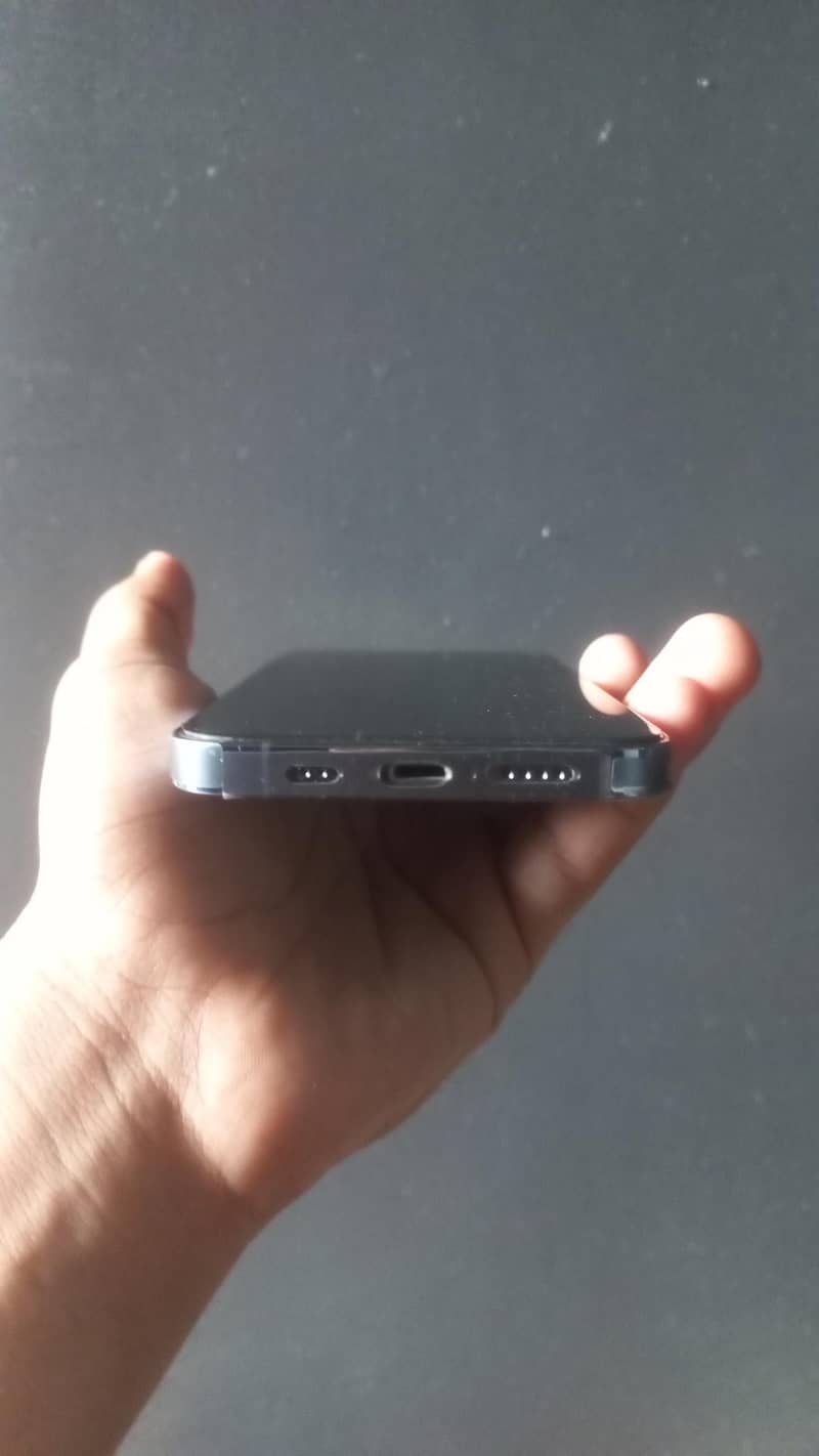 Apple iPhone 13 Pro 3