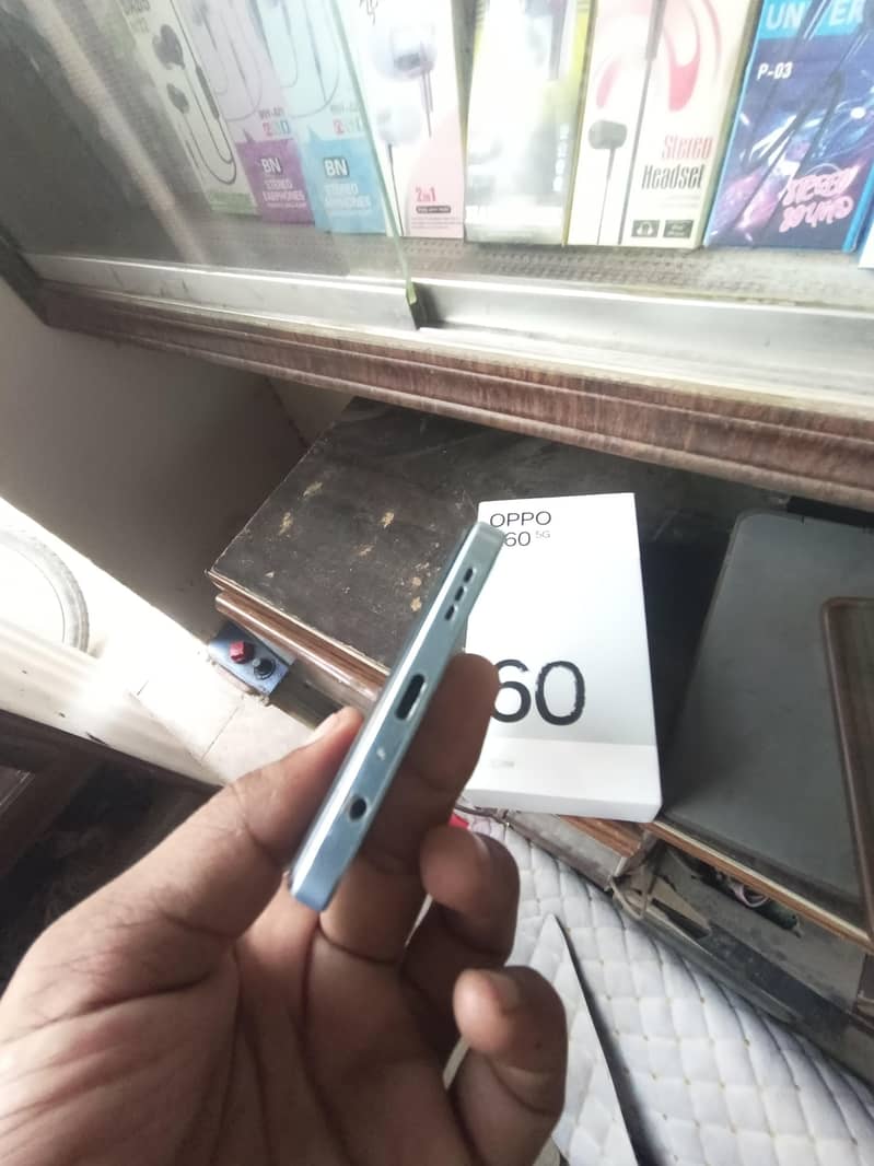 OPPO A60 5