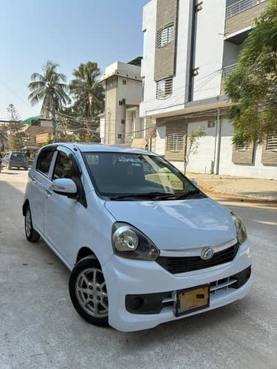 Daihatsu Mira 2012