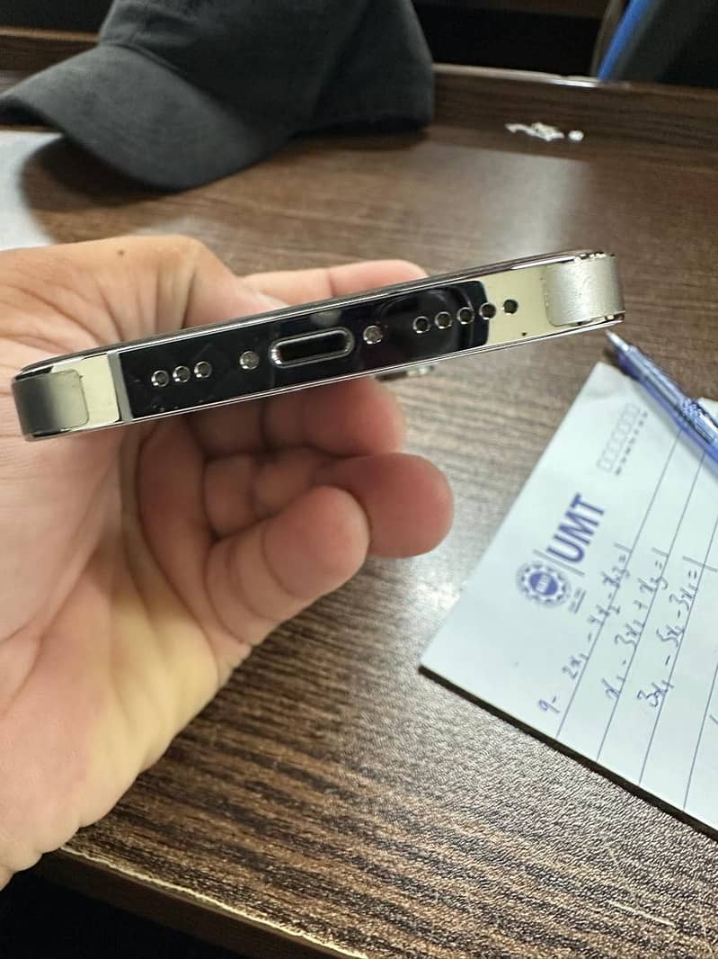 iPhone 14 Pro 5