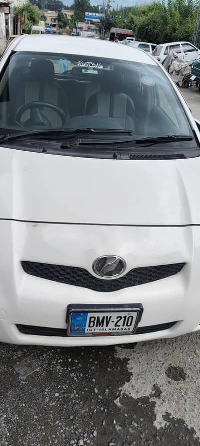 Toyota Vitz 2010