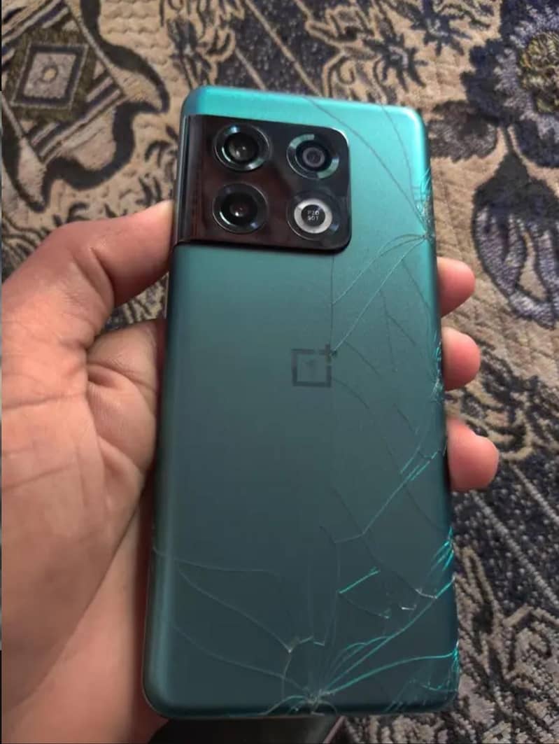 One Plus 10 Pro 1