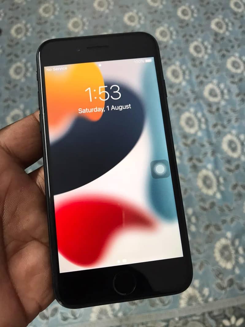 Apple iPhone 7 1
