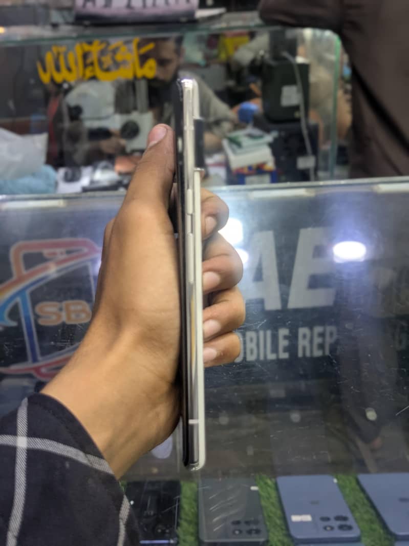 Google Pixel 6 Pro 2