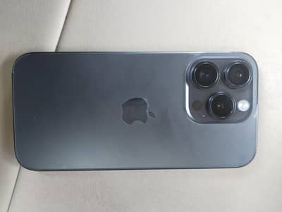 Apple iPhone 15 Pro - 256 GB / Black Titanium