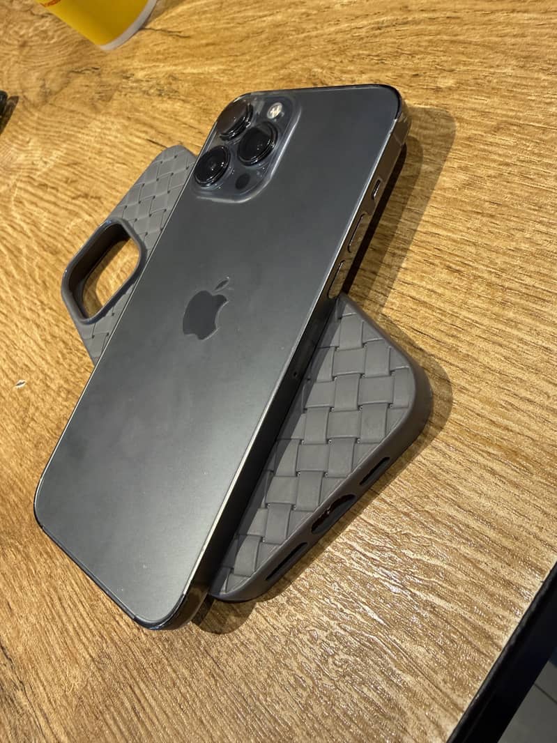 Iphone 13pro max 2