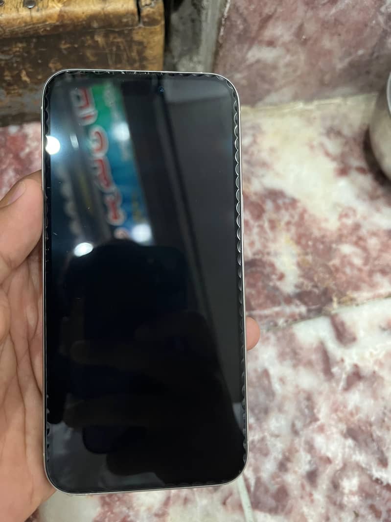 Apple iPhone 15 Pro Max 3