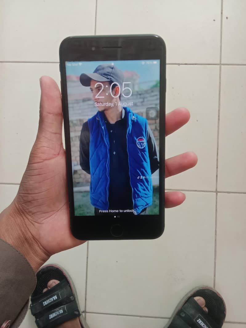 Apple iPhone 7 Plus 2