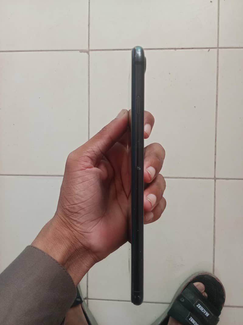 Apple iPhone 7 Plus 3