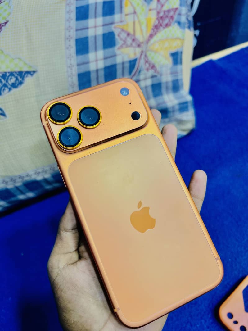 Apple iPhone 17 Pro Max 0