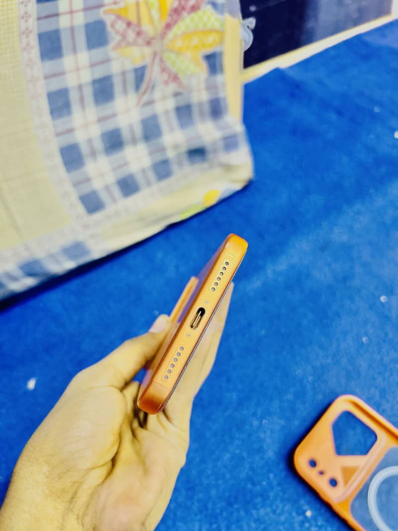Apple iPhone 17 Pro Max 2