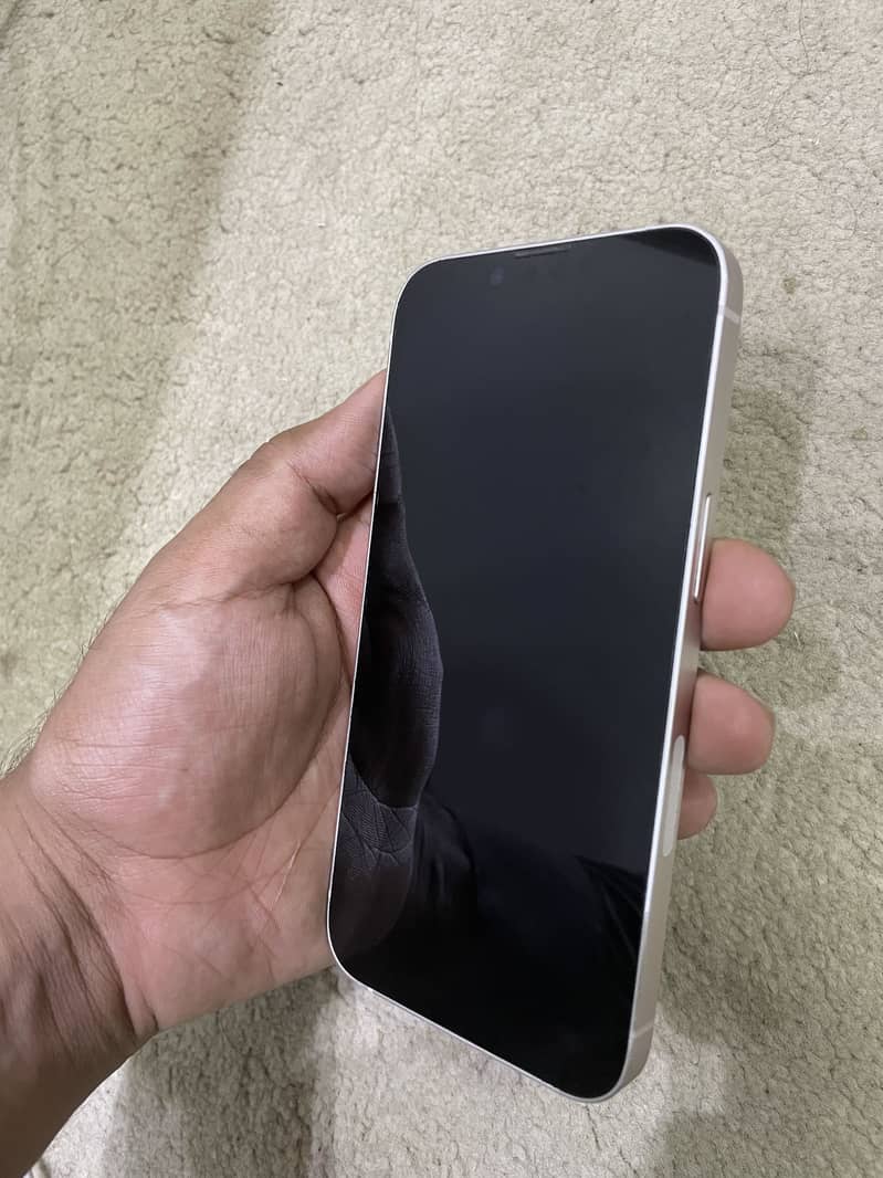 Apple iPhone 13 2