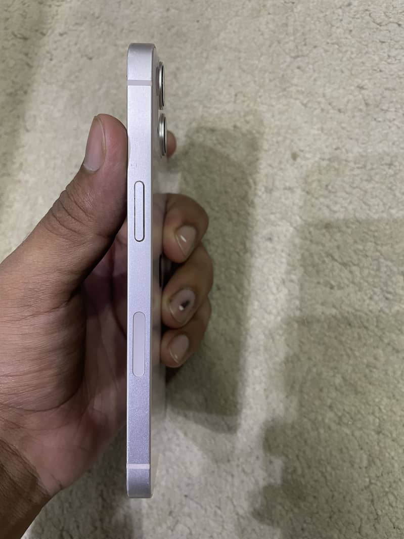 Apple iPhone 13 5