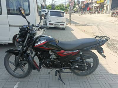 SUZUKI GR 150 2024 MODEL NEW CONDITION/ONLY 8700 MILLAGE
