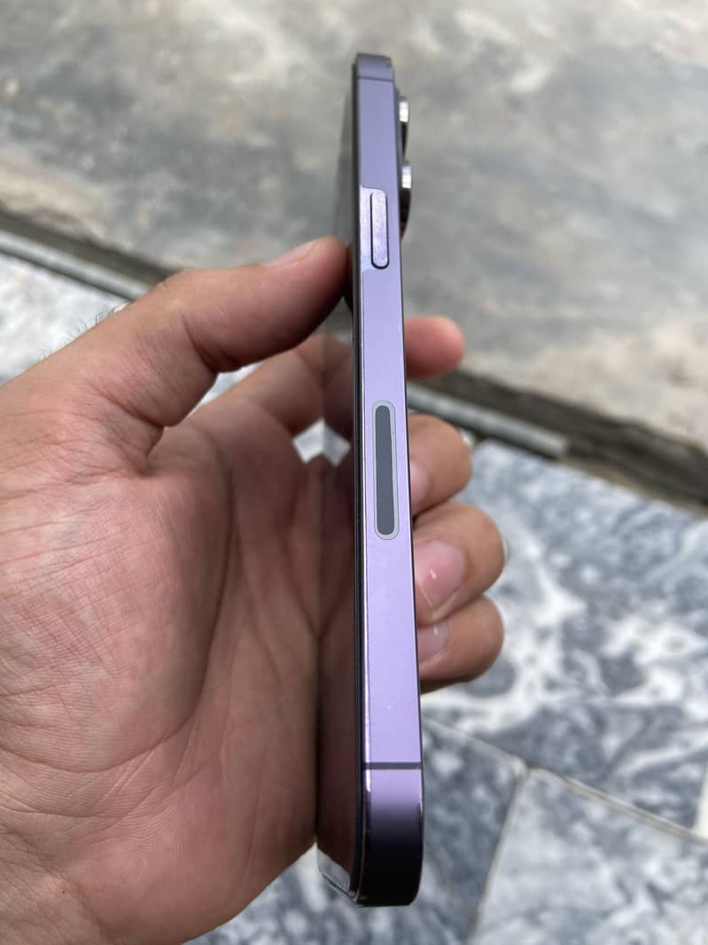 14 pro max 1