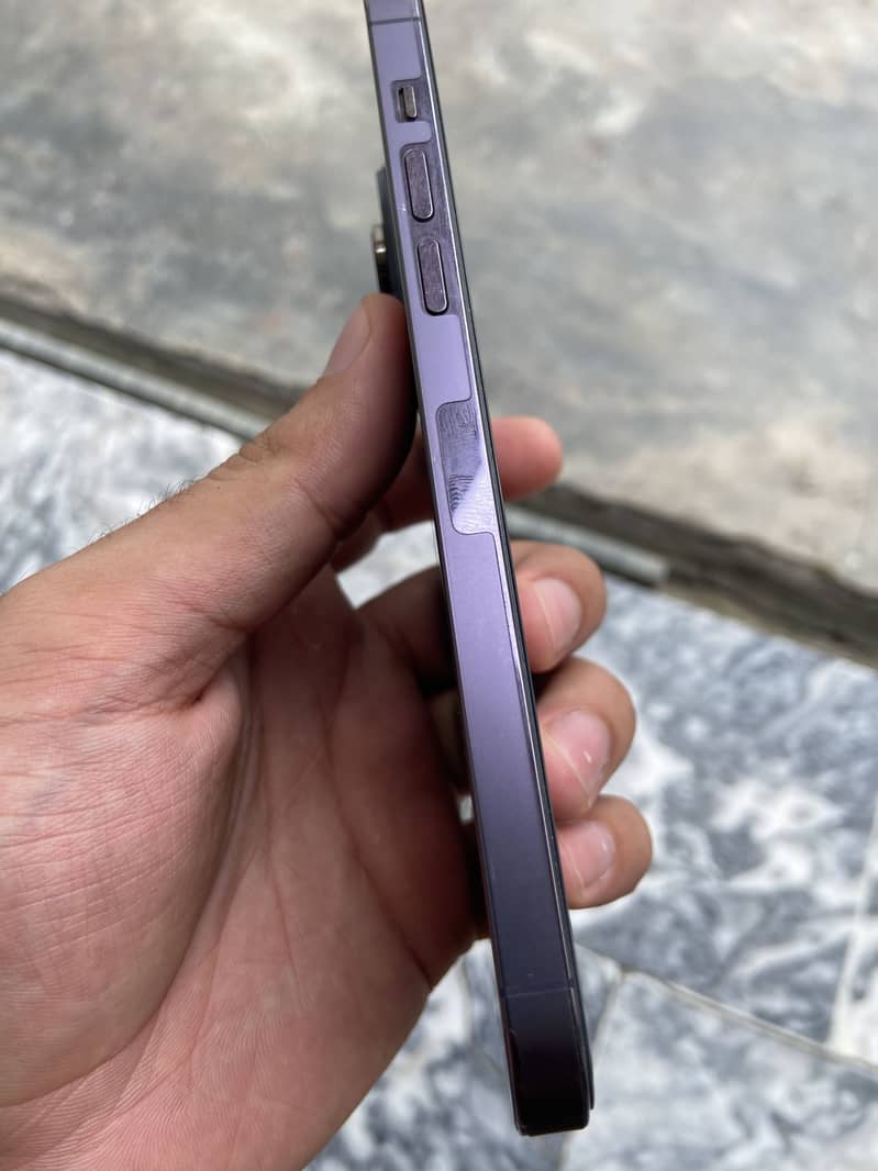 14 pro max 4