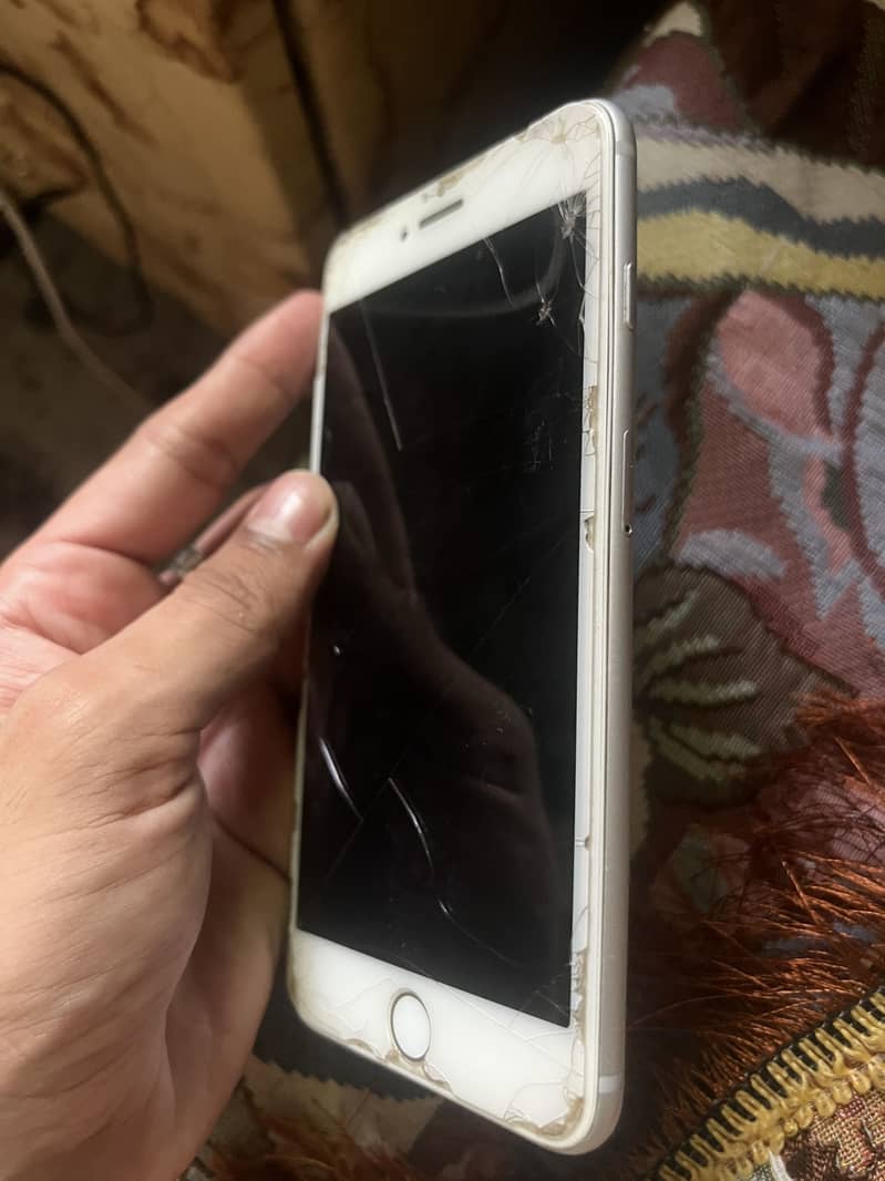 Apple iPhone 6S Plus 2