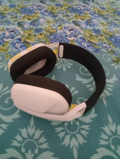 Logitech G435 Gaming Headset – White (Used)