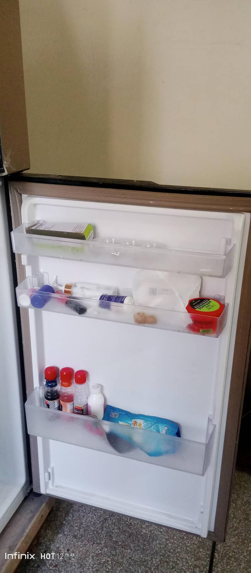 Medium size refrigerator 4