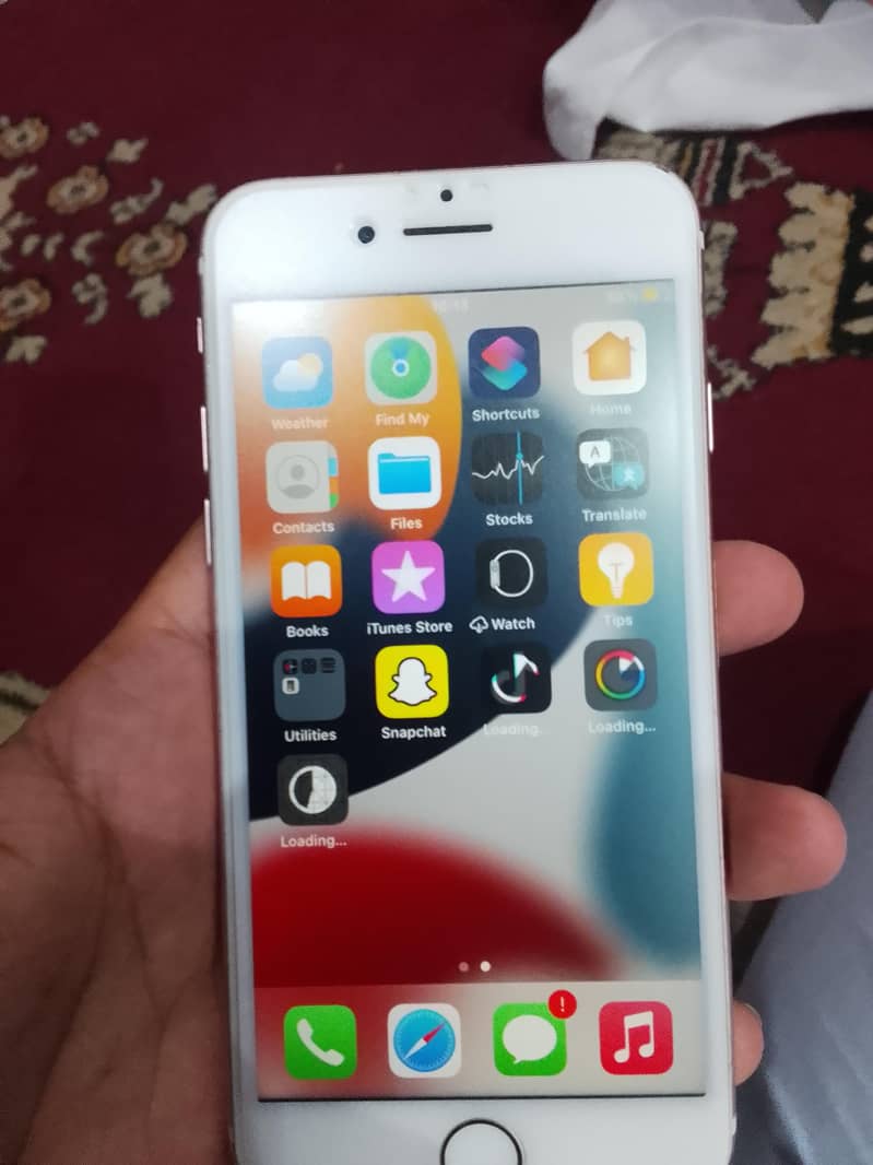 Apple iPhone 7 0