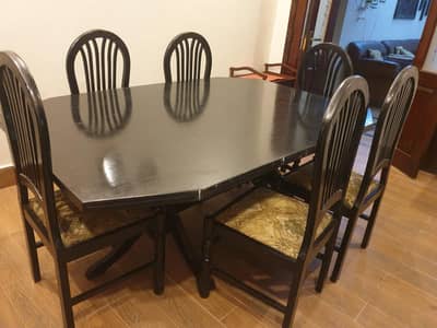 Dinning table with 6 chairs