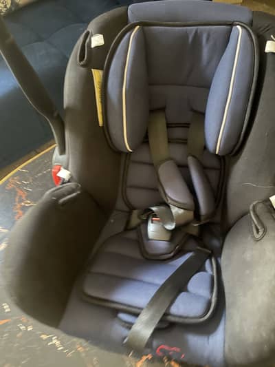 New like car seat / baby carry not used much