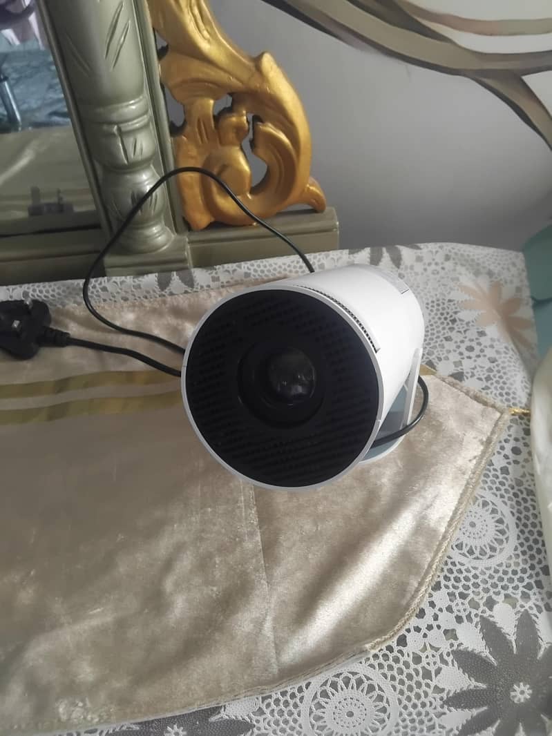 projector HY300 1
