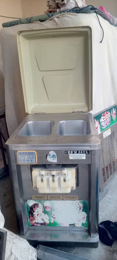 Ice Careem Machine