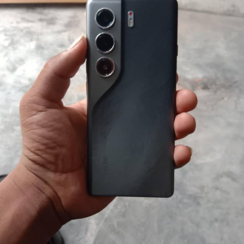 tecno comom 40 pro 1
