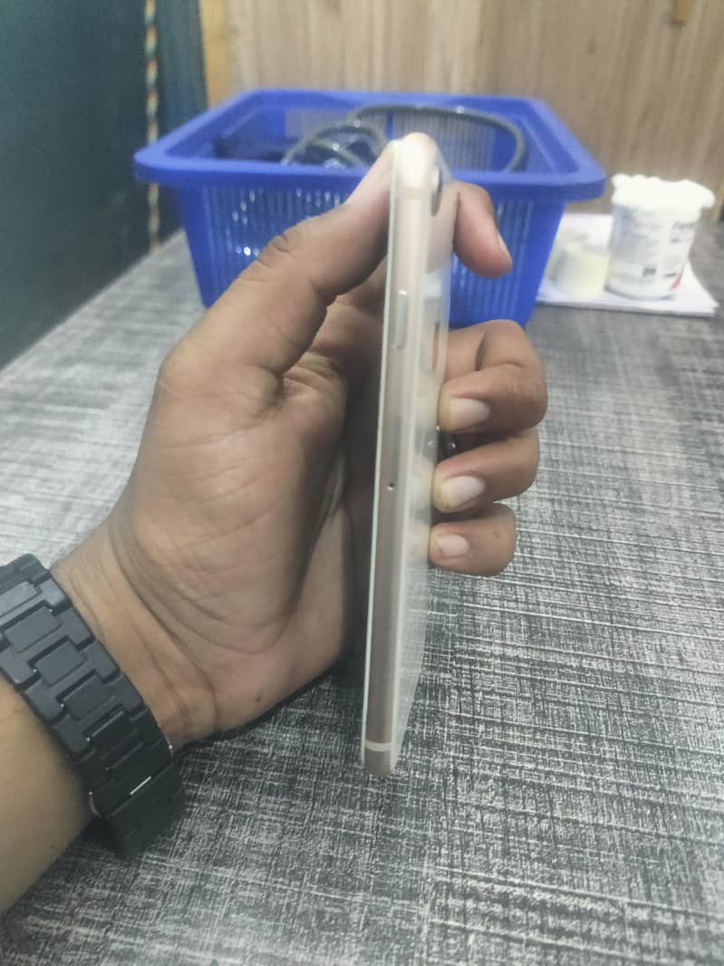 Apple iPhone 8 2