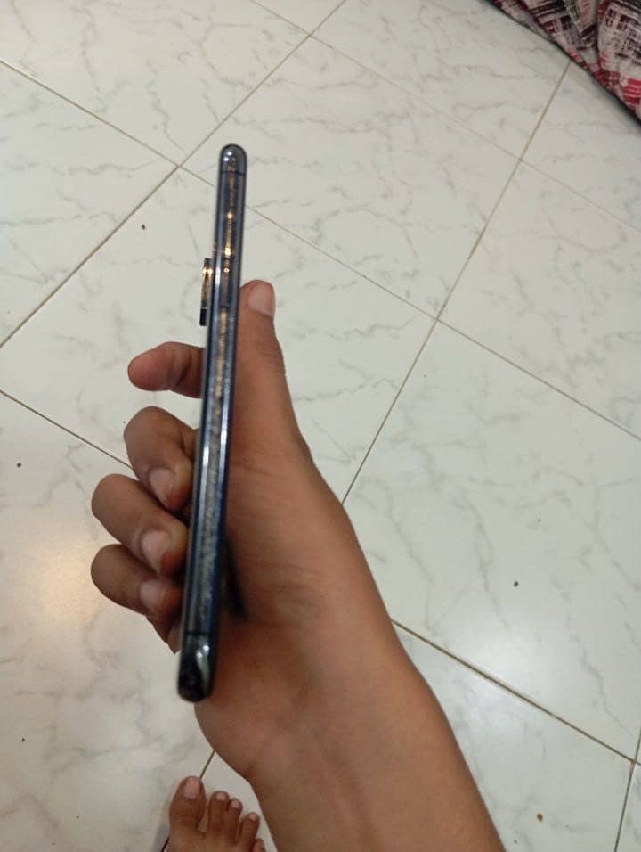 Apple iPhone X 2