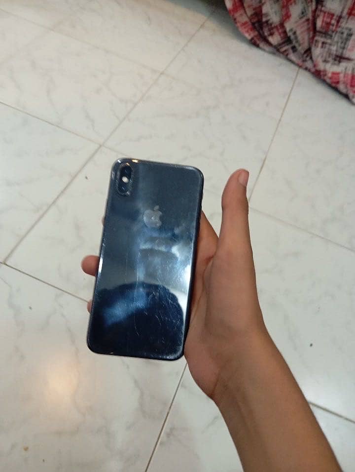 Apple iPhone X 5