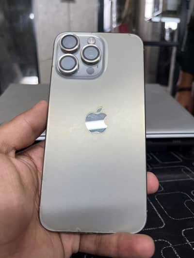 iphone 15 pro max  Condition 10/10 Health 90%