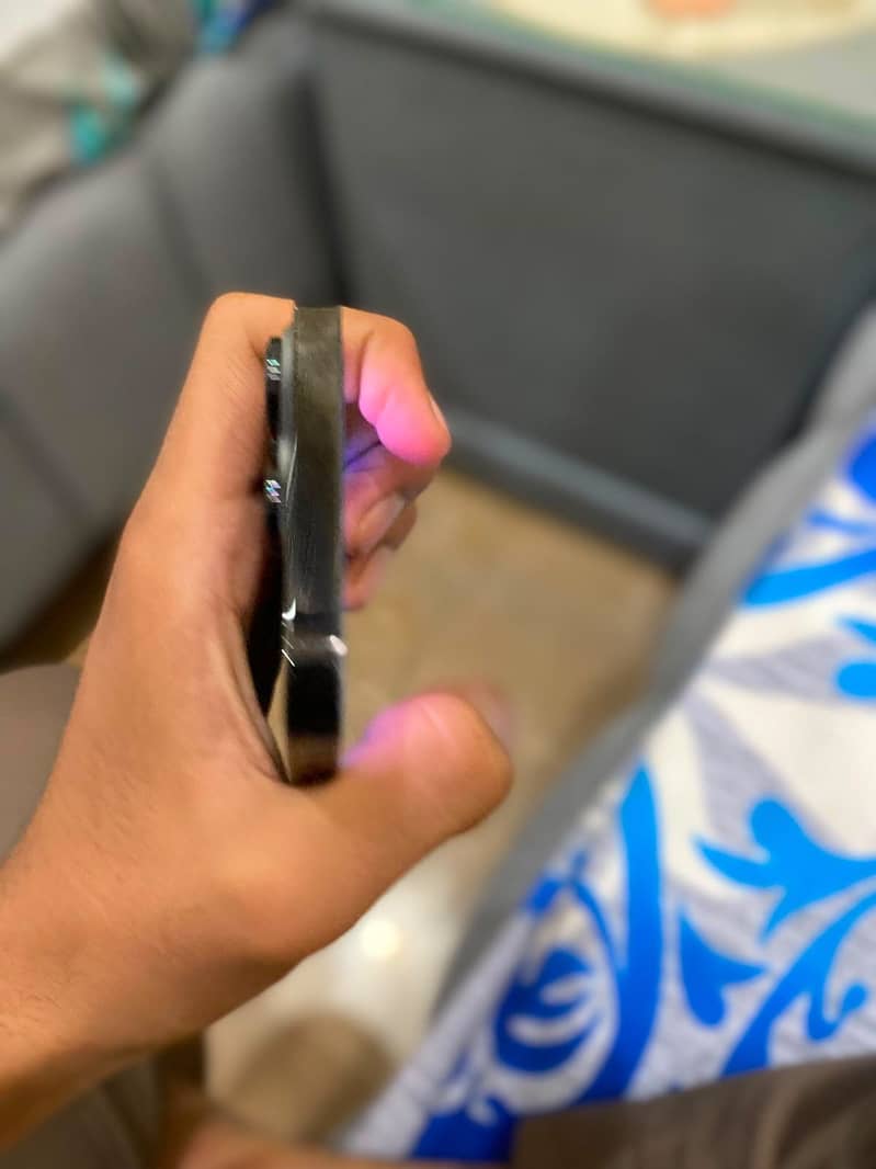 Apple iPhone 14 Pro Max 4