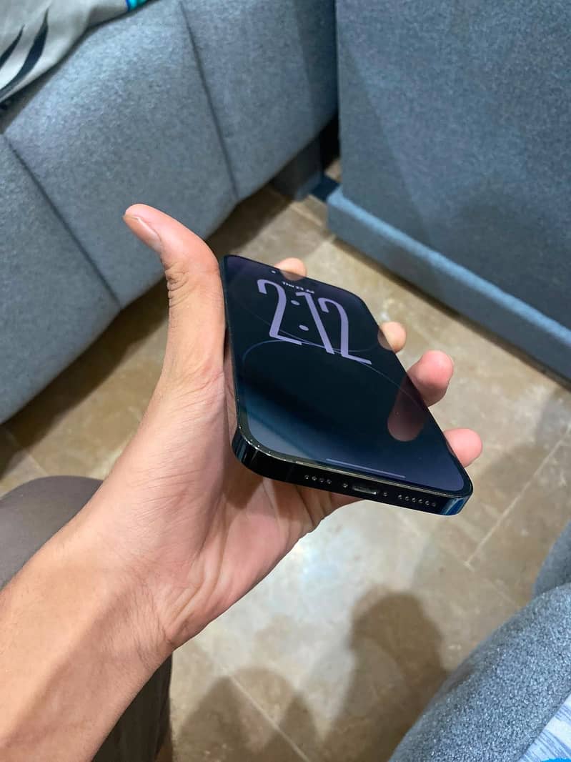 Apple iPhone 14 Pro Max 7