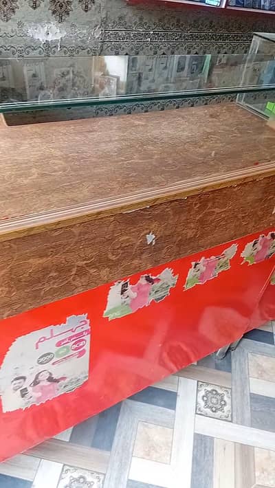 glass counter 4.5x4.5 for sale 03348386245