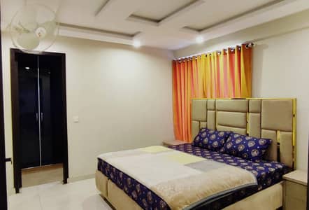 One bedroom VIP full furnish flat par day available in Bahria Town Lahore