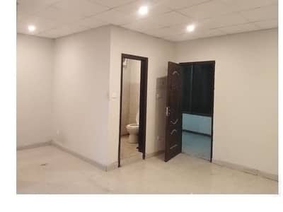 Area 350 Square Feet Brand New Corporation Office Available For Rent In Main Boulevard Road Gulberg 3 Lahore