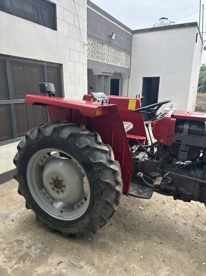 MF 240 Tractor 4